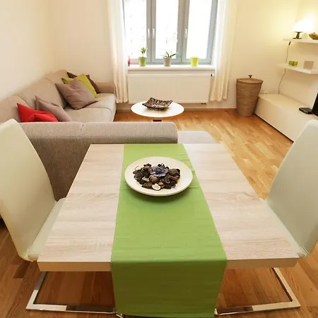 Modern Vinohrady Apartment